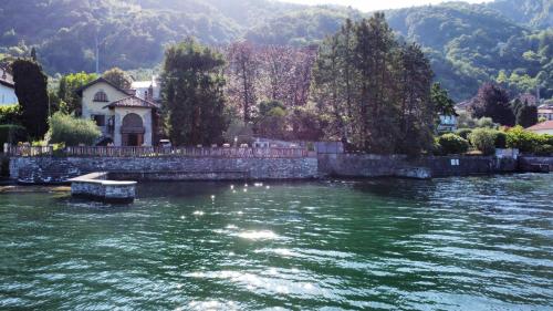 Villa Rosina Lakeside — 4-Star Luxury Hotel in Vassena, Italy