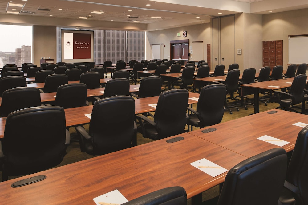 DoubleTree by Hilton Omaha Downtown - photo 48