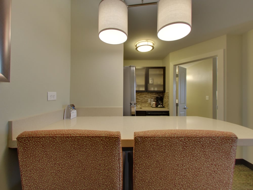 Staybridge Suites Madison Fitchburg - photo 26