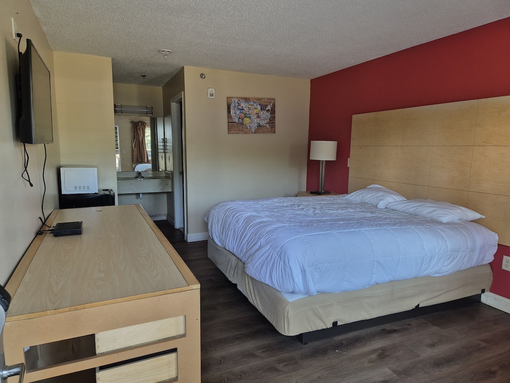 General Bragg Inn & Suites Chickamauga - photo 10