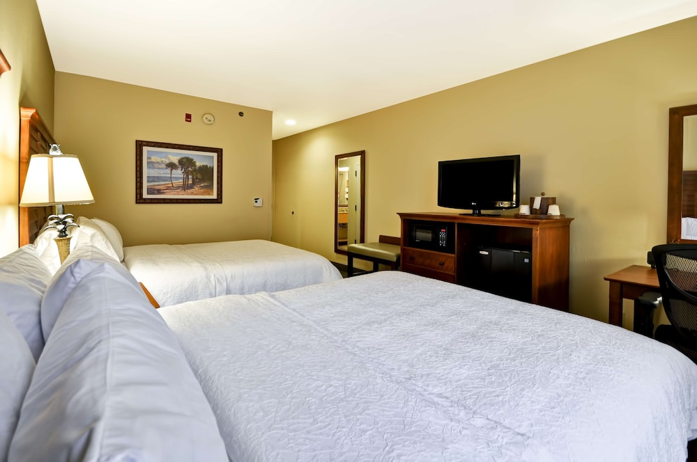 Hampton Inn & Suites Charleston Mt. Pleasant Isle Of Palms - photo 11