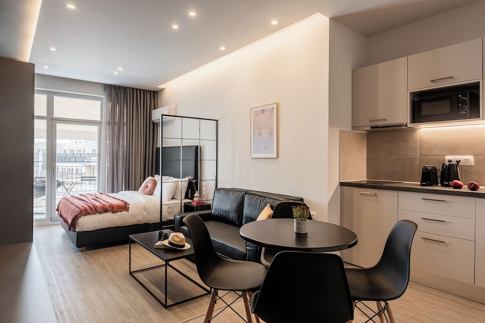 Au Piree by Calon in Piraeus, Greece