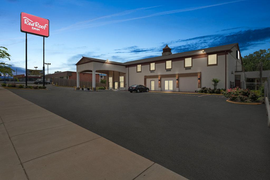 Red Roof Inn Memphis Graceland Airport - photo 5