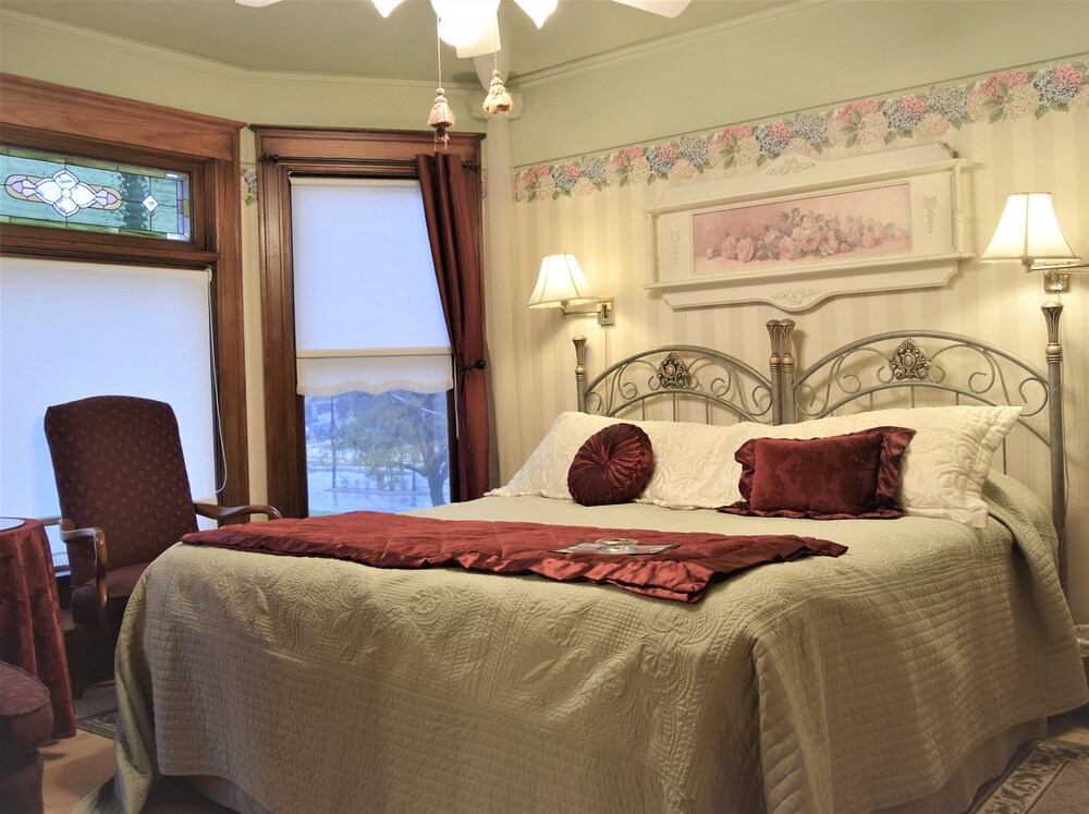 Franklin Street Inn LLC - photo 8