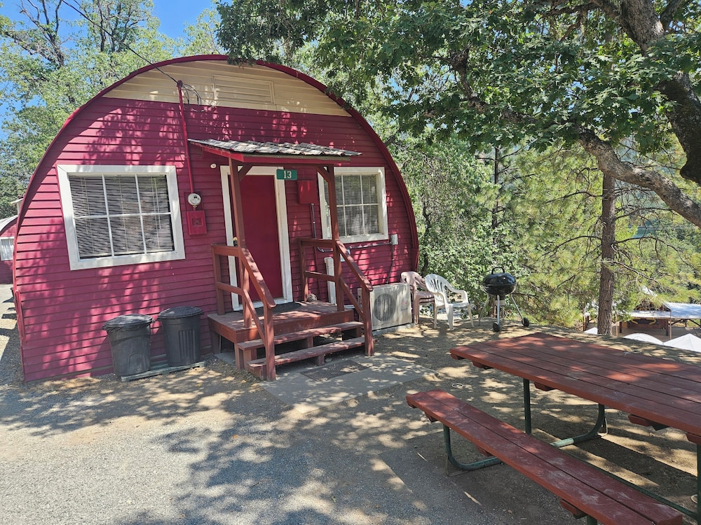 Lakeview Terrace Resort - photo 20