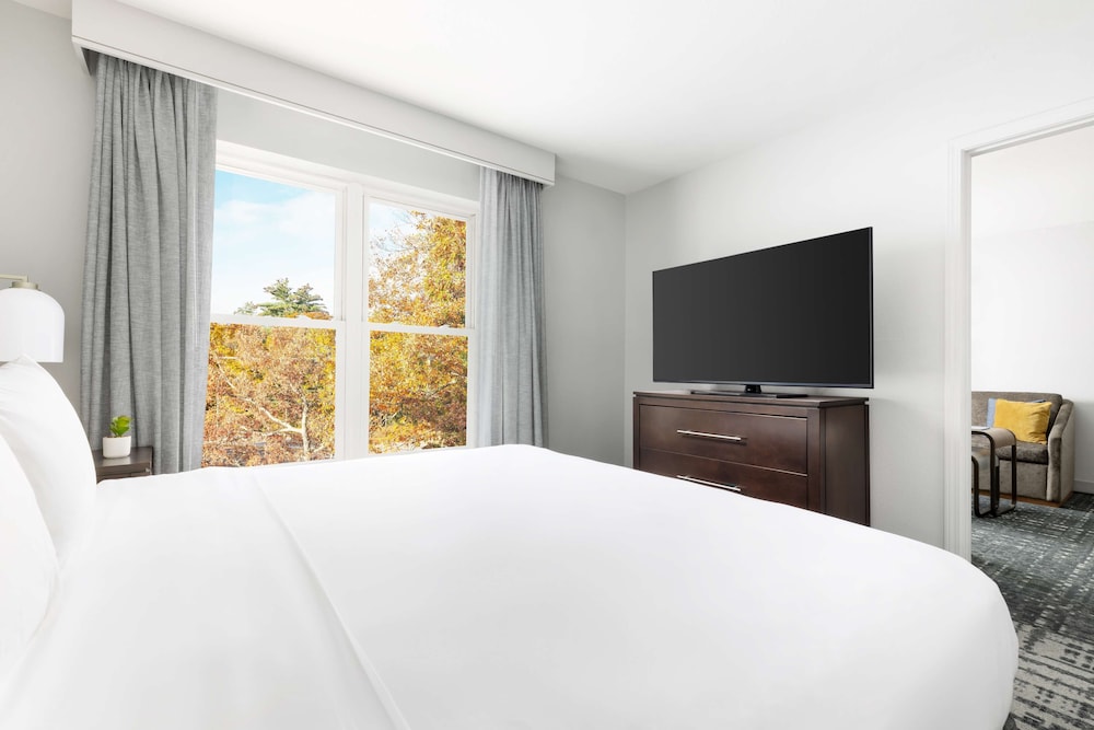 Homewood Suites by Hilton Manchester Airport - photo 6