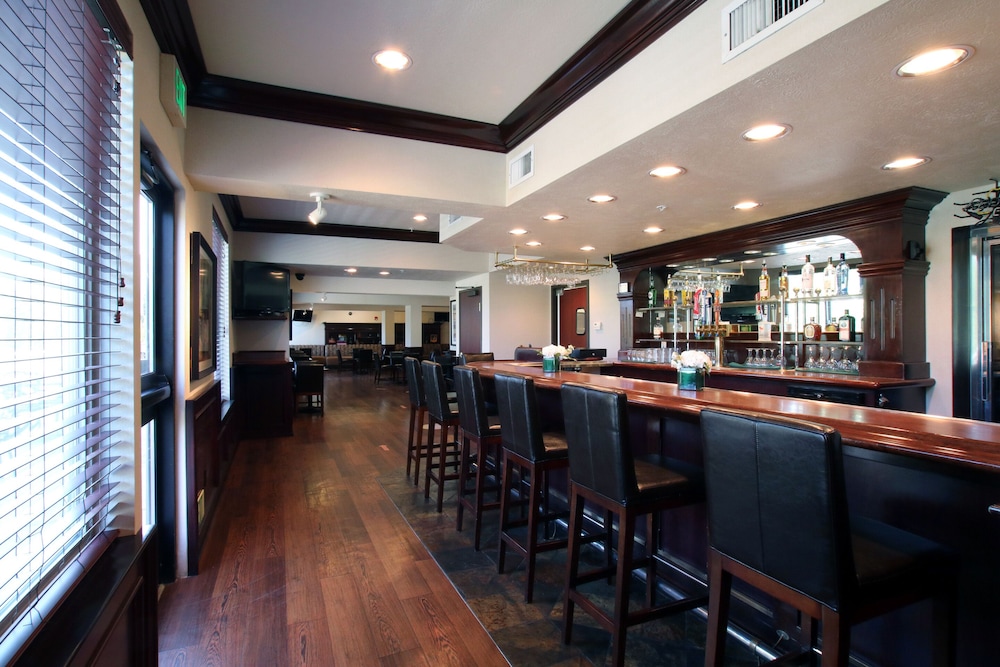 Oxford Suites Spokane Valley - photo 33