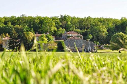 Logis de Bournet pet-friendly hotel Mouthiers-Sur-Boeme