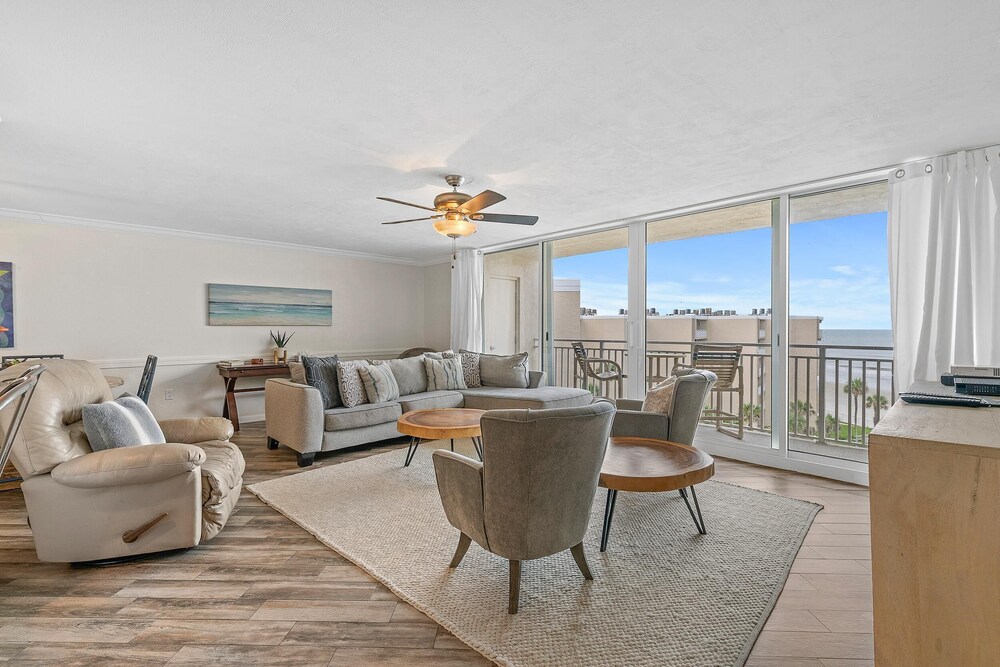 Oceanfront 2BR Condo with Breathtaking Views NSB — 4-Star Luxury Hotel in New Smyrna Beach, United States