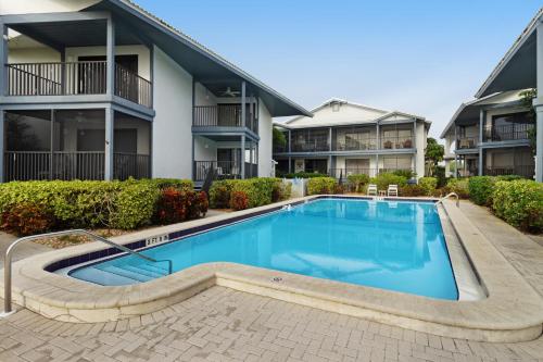 Gulf Place 19 — 4-Star Luxury Hotel in Holmes Beach, United States