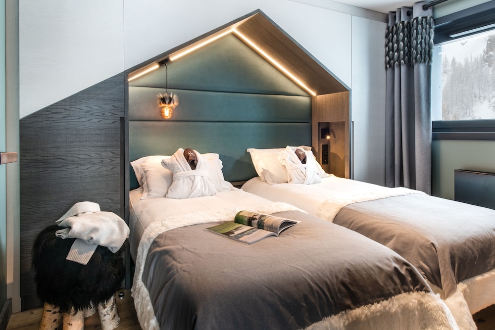 Chalets Izia — 5-Star Luxury Hotel in Val-D'isere, France