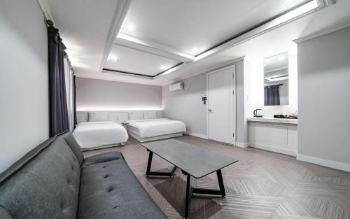 Hotel Wave - carbon neutral hotel in Sokcho