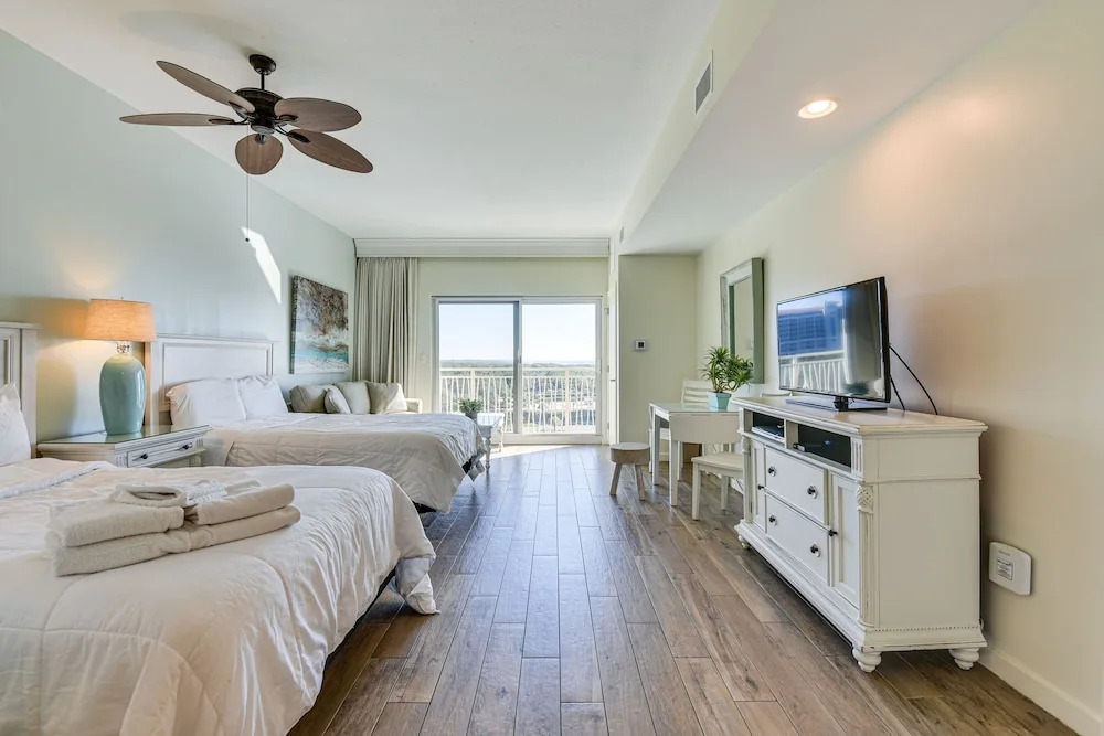 Destin Resort Studio w Pool Walk to Beach - photo 6