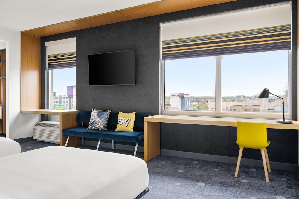 Aloft Chicago O'Hare - photo 7