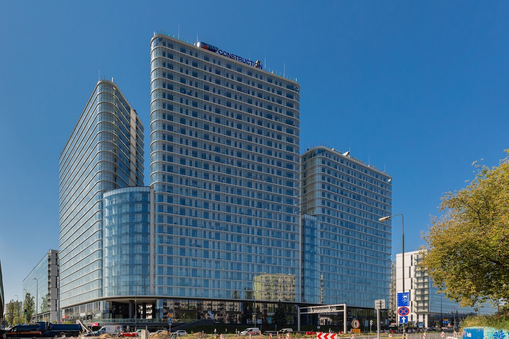 Wola Business Studios Kasprzaka by Noclegi Renters — 4-Star Luxury Hotel in Warsaw, Poland