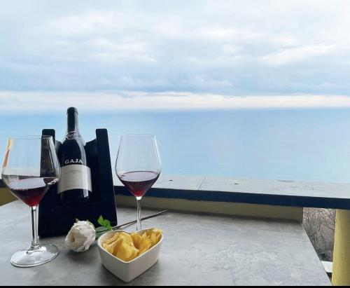 Camy s Sunset Bay Attico vista mare — 4-Star Luxury Hotel in Bergeggi, Italy