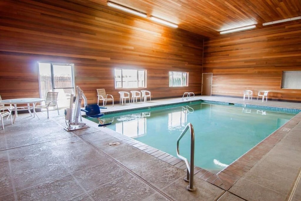 Bridgeway Inn & Suites Sublimity - photo 30