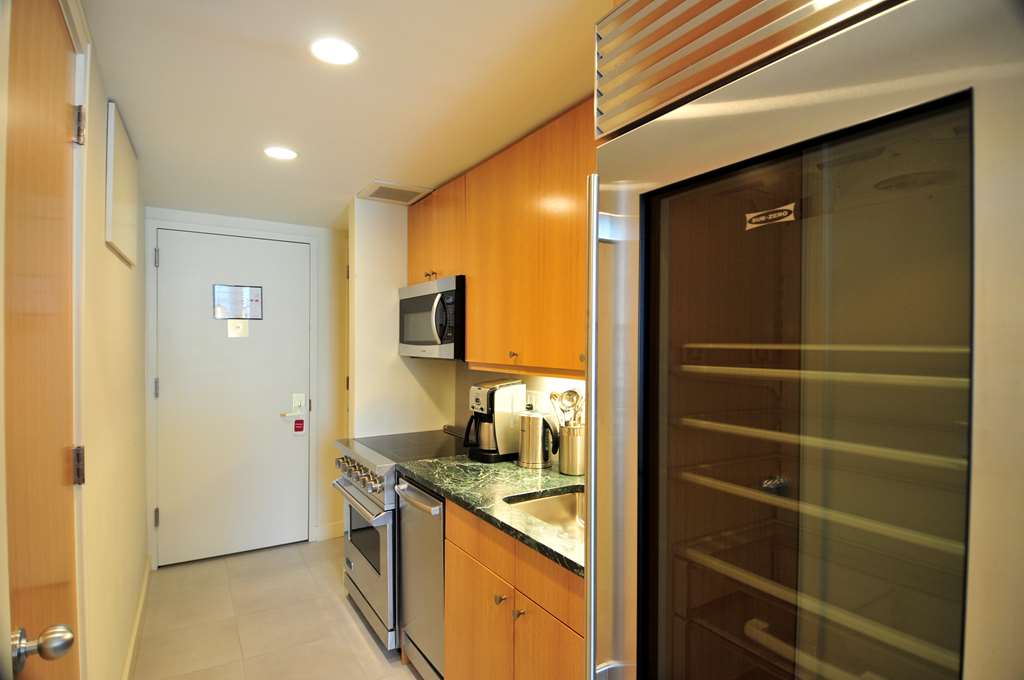 The Lombardy Hotel - photo 25