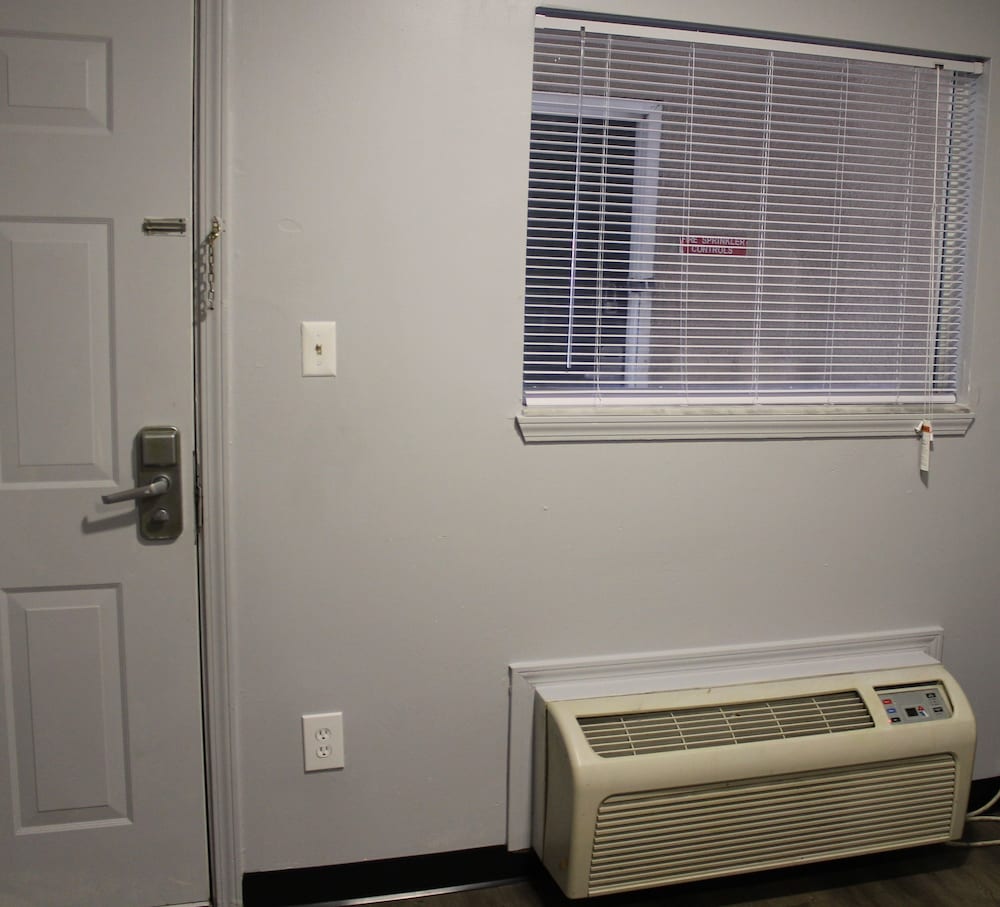 Budgetel Inn and Suites Atlanta Midtown - photo 6