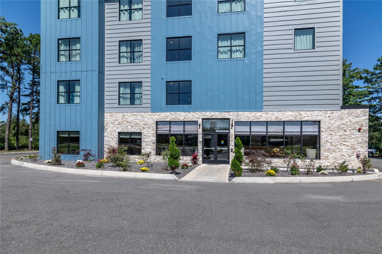 Casco Bay Hotel Portland Airport Maine Mall an Ascend Collection Hotel - photo 2
