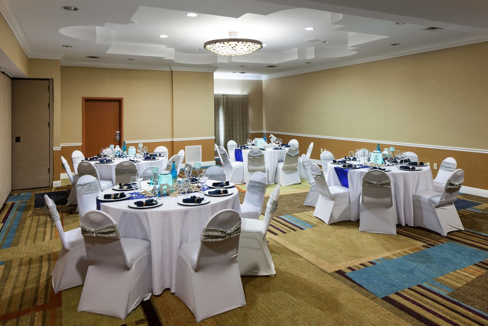 Fairfield Inn & Suites by Marriott Jacksonville Butler Blvd - photo 26