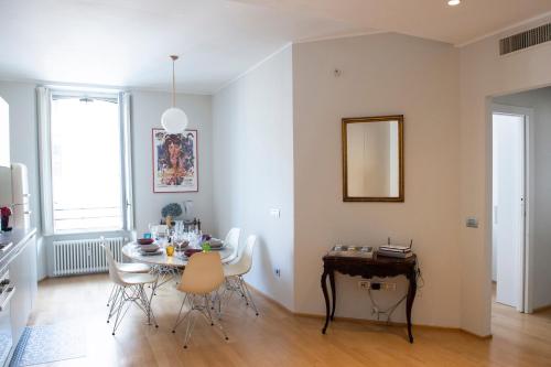 Appartamento Ilcenacolo Cadorna Design 4 Persone Mico Mpx — 4-Star Luxury Hotel in Milan, Italy