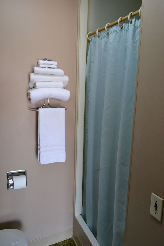 Innkeeper Motel - photo 61