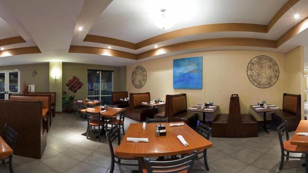 Hyatt House Bentonville Rogers - photo 23