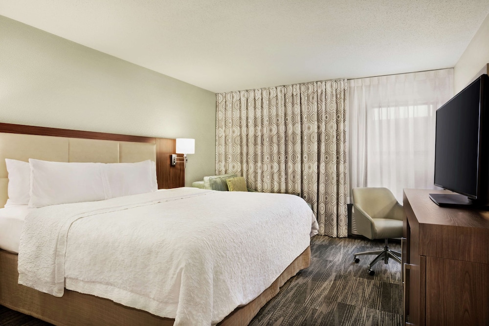 Hampton Inn Findlay - photo 17