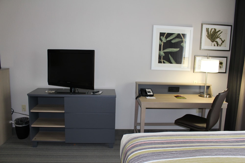 Country Inn & Suites by Radisson Romeoville IL - photo 4