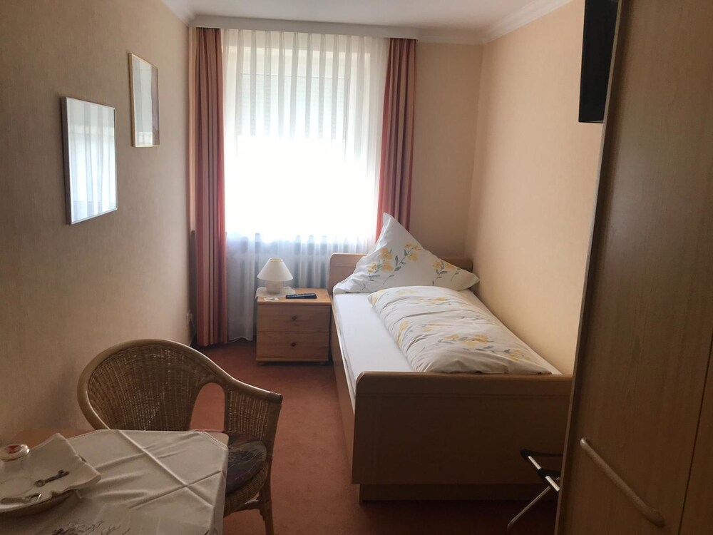Hotel Mietz — Bad Neuenahr-Ahrweiler — photo 5