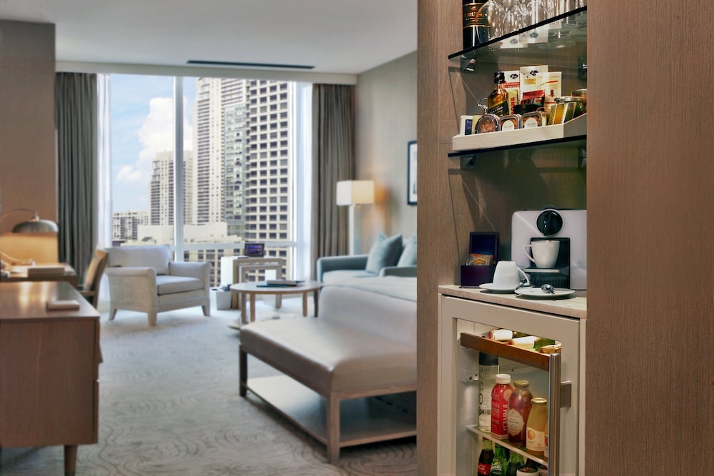 Trump International Hotel & Tower Chicago - photo 11