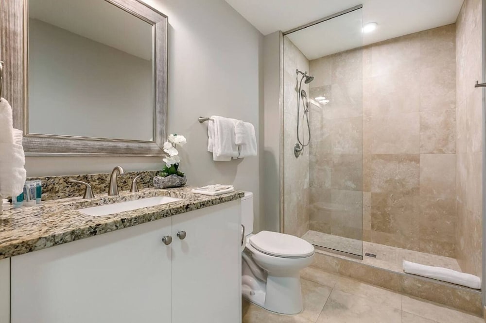 Mardi Gras Suites NOLA's 4BR Elegance - photo 178