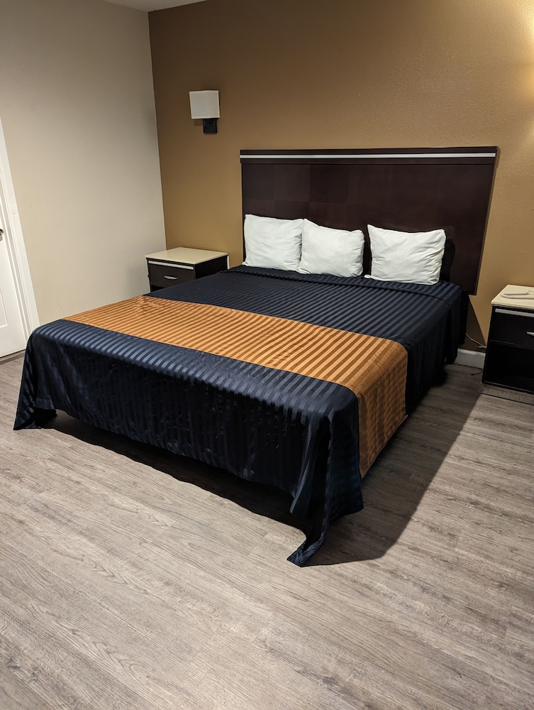 Epic Hotel - photo 16