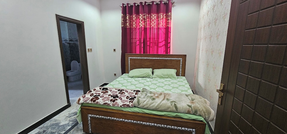 Mirpur 3 Bed House Sleeps 6 19744444 — Mirpur Mathelo