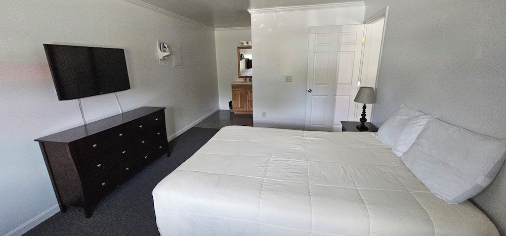 Beverly hills inn - photo 11