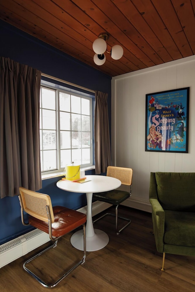 The Sierra Motel - photo 26