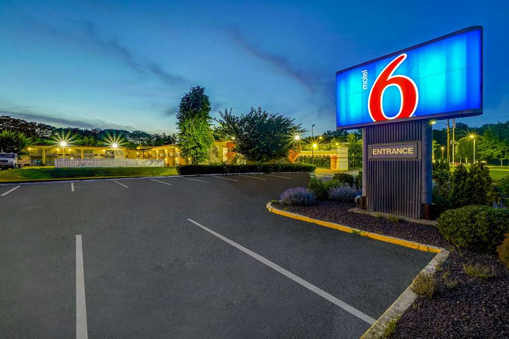 Motel 6 Lawrenceville NJ - photo 2