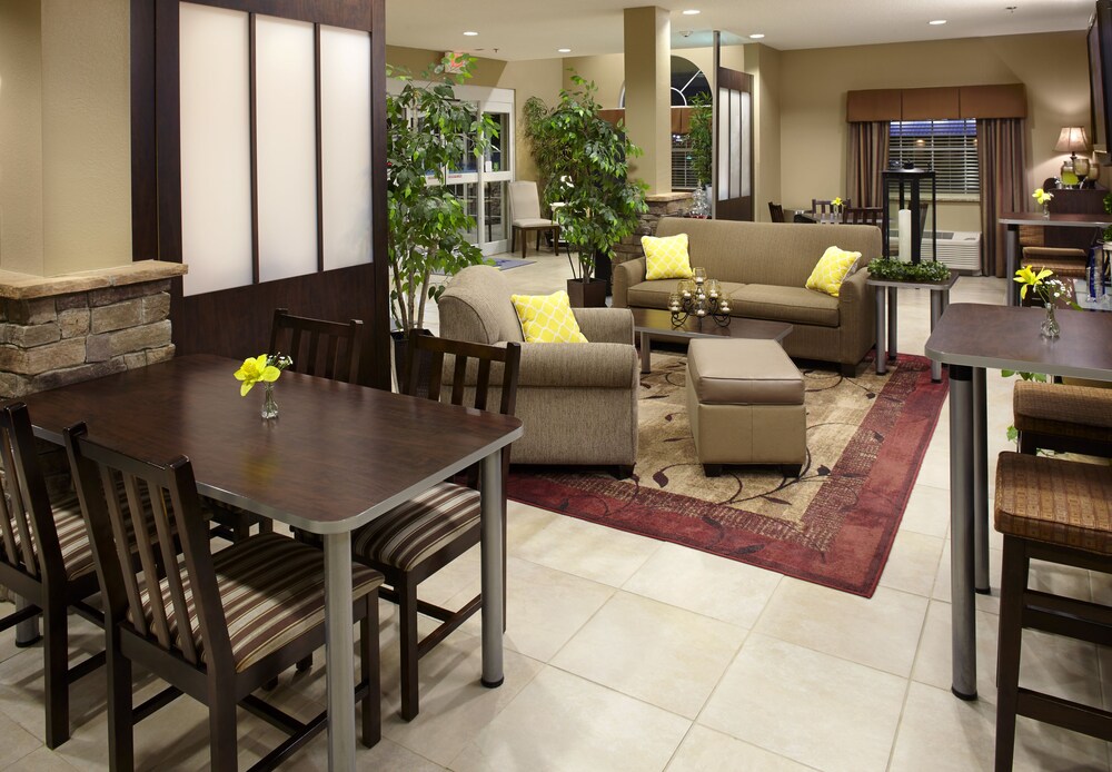 Microtel Inn & Suites by Wyndham Wheeling at Highlands - carbon neutral hotel in Wheeling