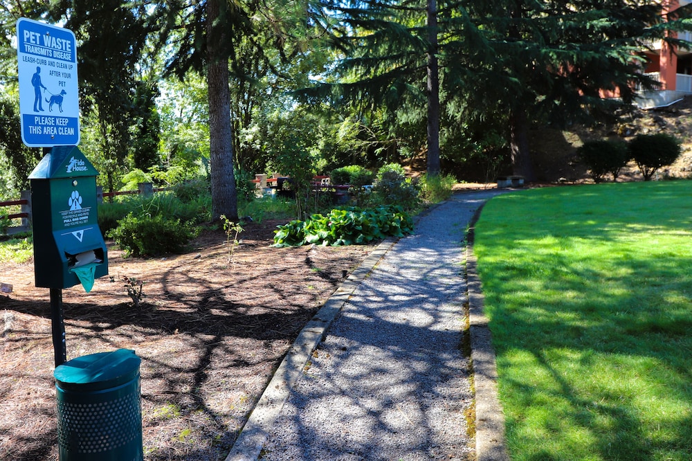 Riverfront Inn Roseburg - photo 44