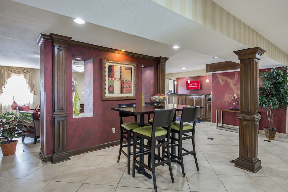 Red Roof Inn & Suites Little Rock - photo 4