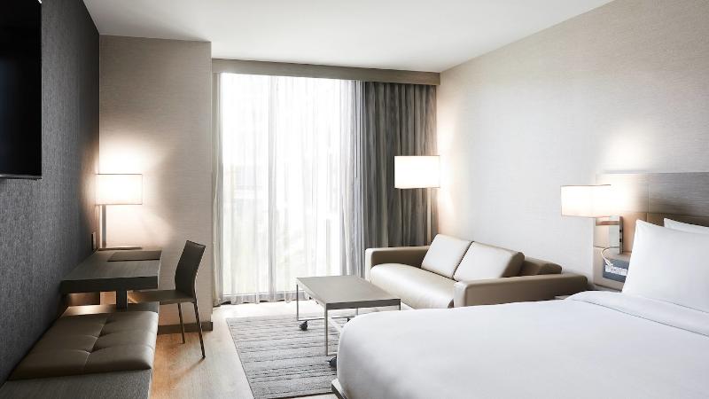 AC Hotel by Marriott Tampa Airport - photo 2