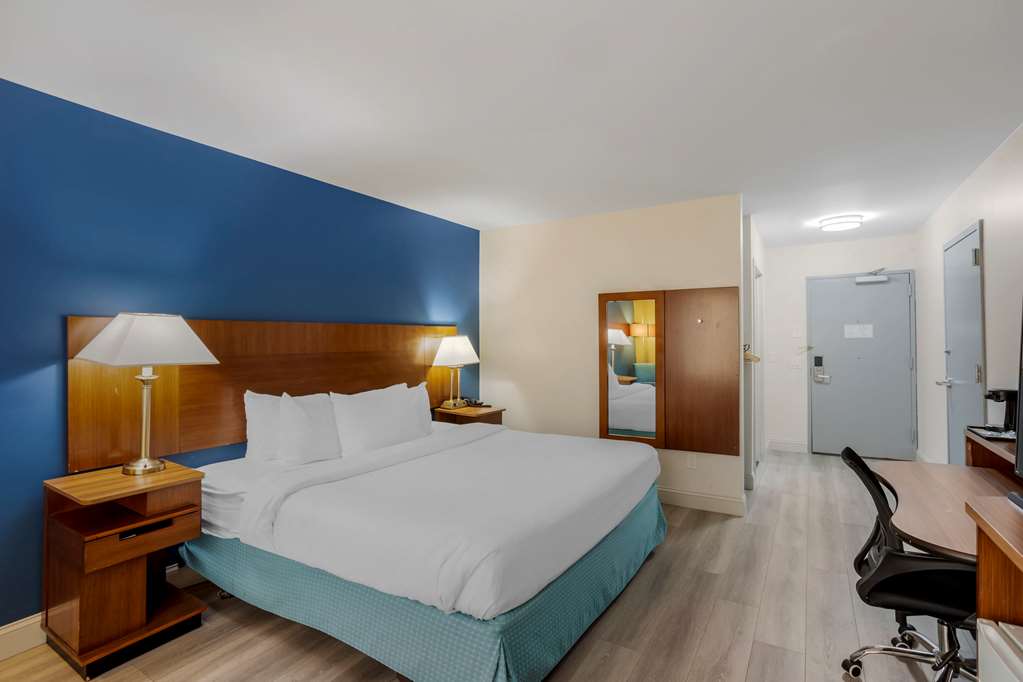 Comfort Inn & Suites Mt. Laurel Philadelphia - photo 19