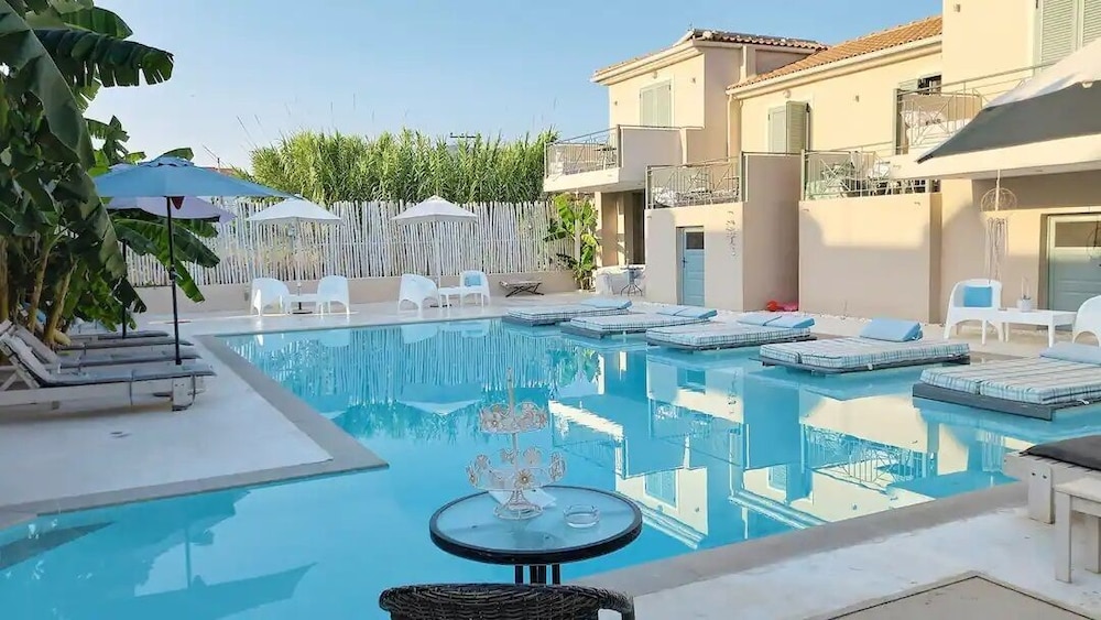 Villa Olga Lounge Hotel - carbon neutral hotel in Lefkada