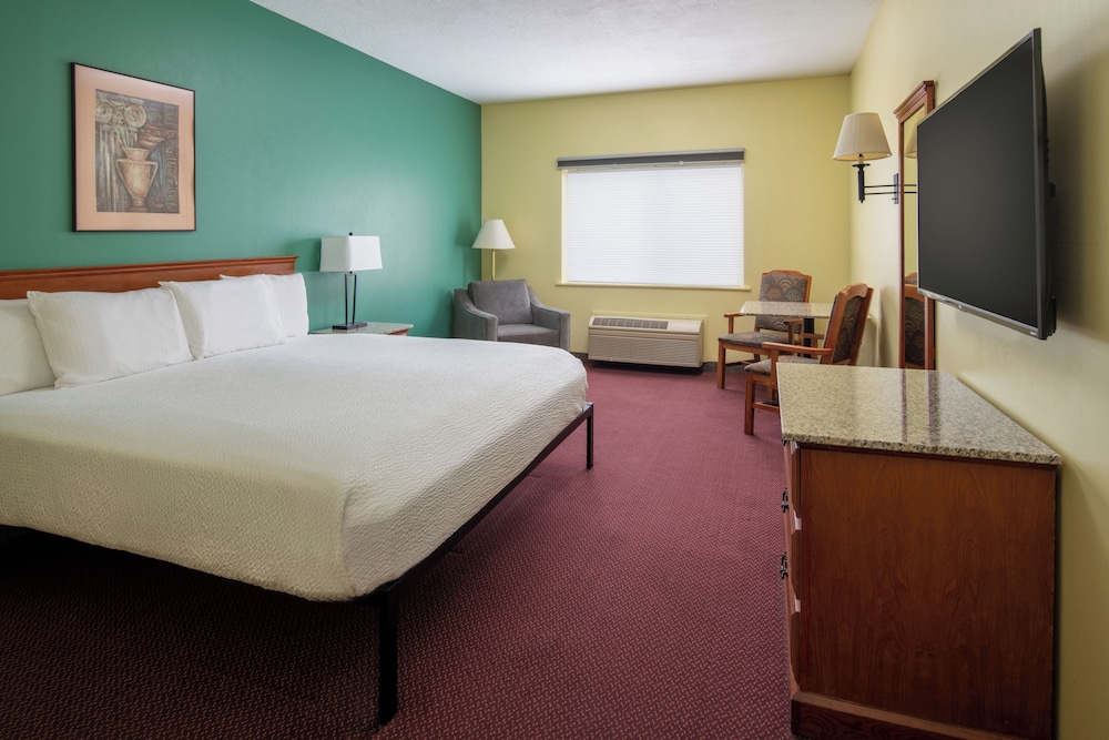 Ashley Inn of Tillamook - photo 10