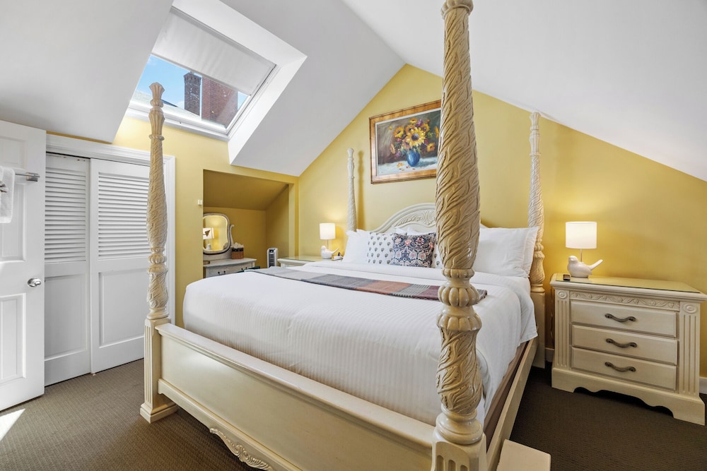 Hartstone Inn - photo 33