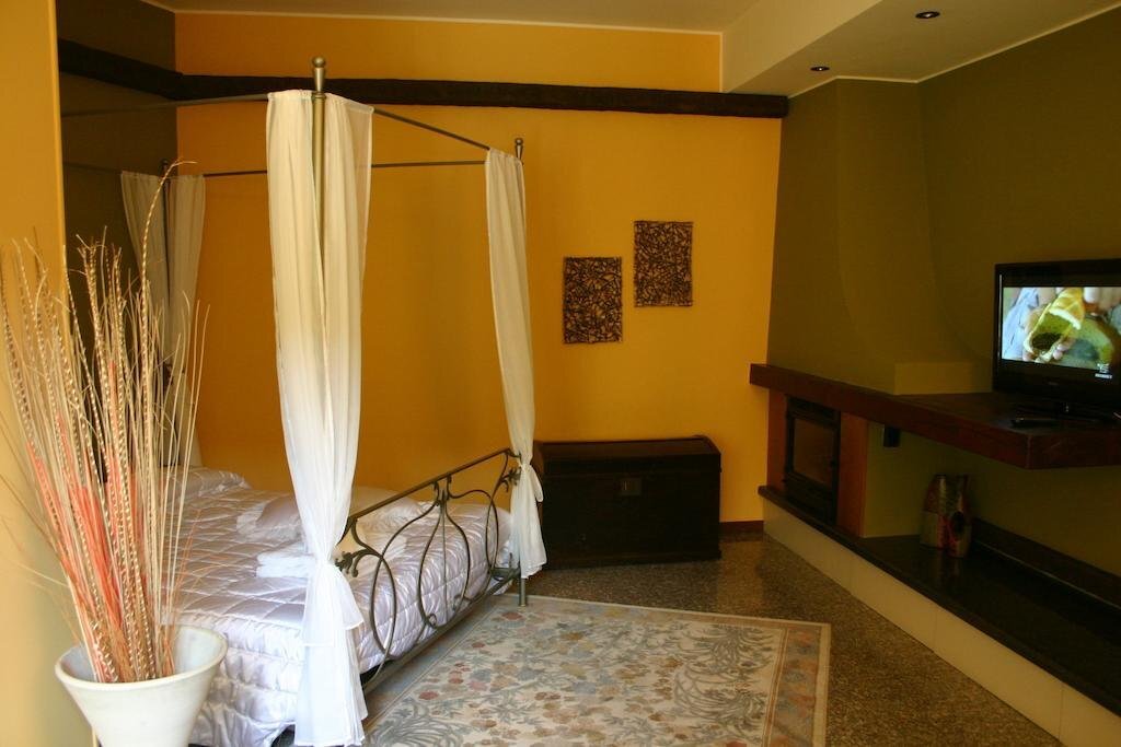 Suite Manzoni — 4-Star Luxury Hotel in Boffalora Sopra Ticino, Italy