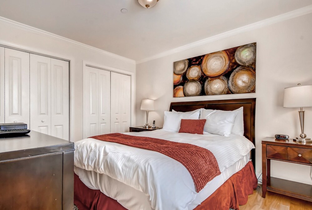 Longwood Towers Apartments - photo 6