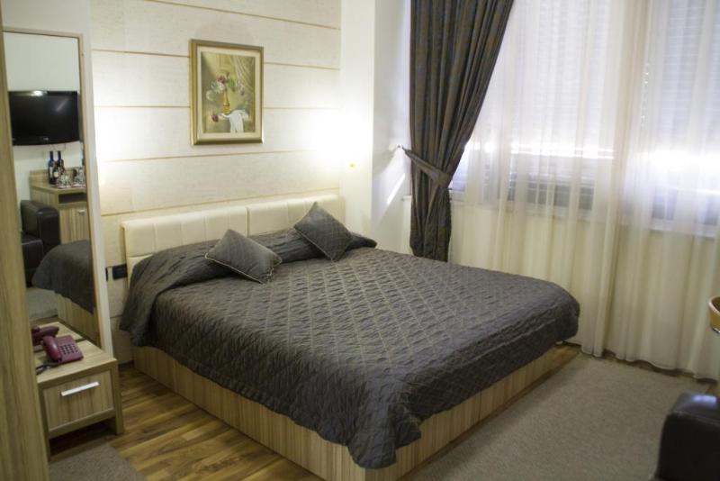 Comfort - last minute hotel in Tirana