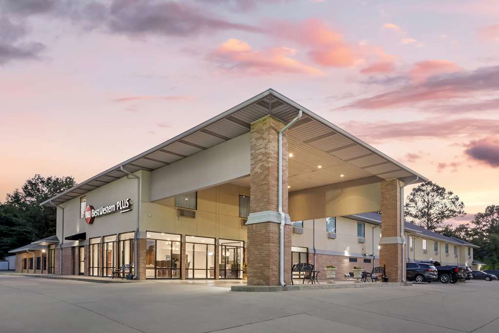 Best Western Plus Two Rivers Hotel & Suites - featured photo